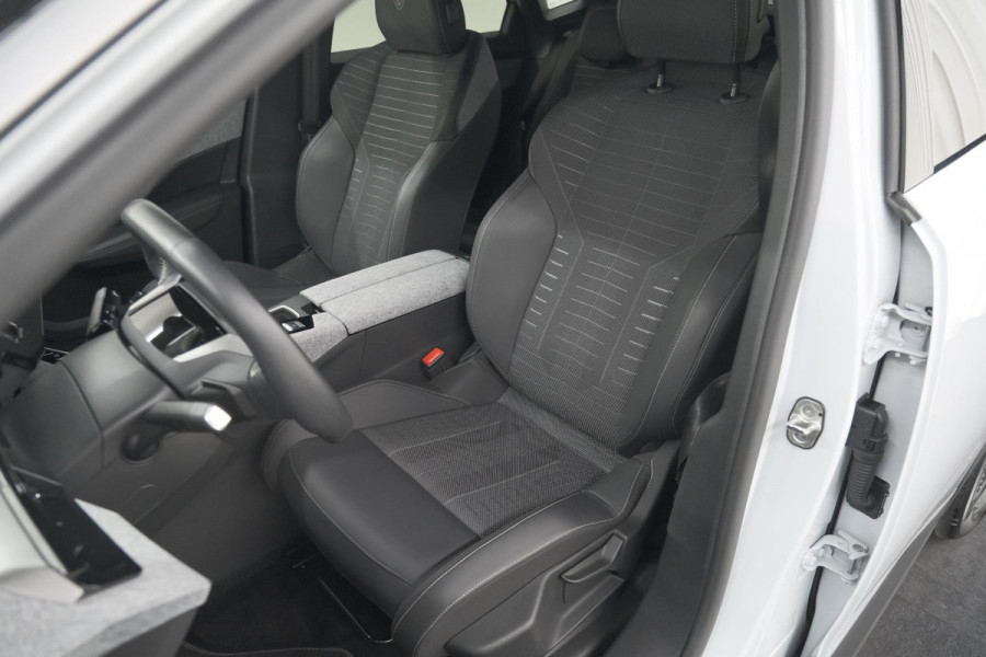 Peugeot 3008 1.2 Hybrid 136 GT | Elektrische Kofferklep | Camera | Adaptieve Cruise Control | Apple CarPlay