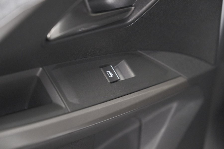 Peugeot 3008 1.2 Hybrid 136 GT | Elektrische Kofferklep | Camera | Adaptieve Cruise Control | Apple CarPlay