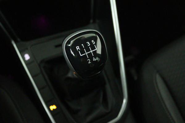 Volkswagen Polo 1.0 TSI Life (CRUISE CONTROL ADAPTIEF, NAVIGATIE, CARPLAY, PARKEERSENSOREN)