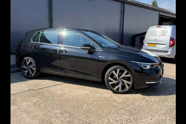 Volkswagen Golf 1.5 TSI STYLE 150PK Business Carplay /massage enz 1e eig