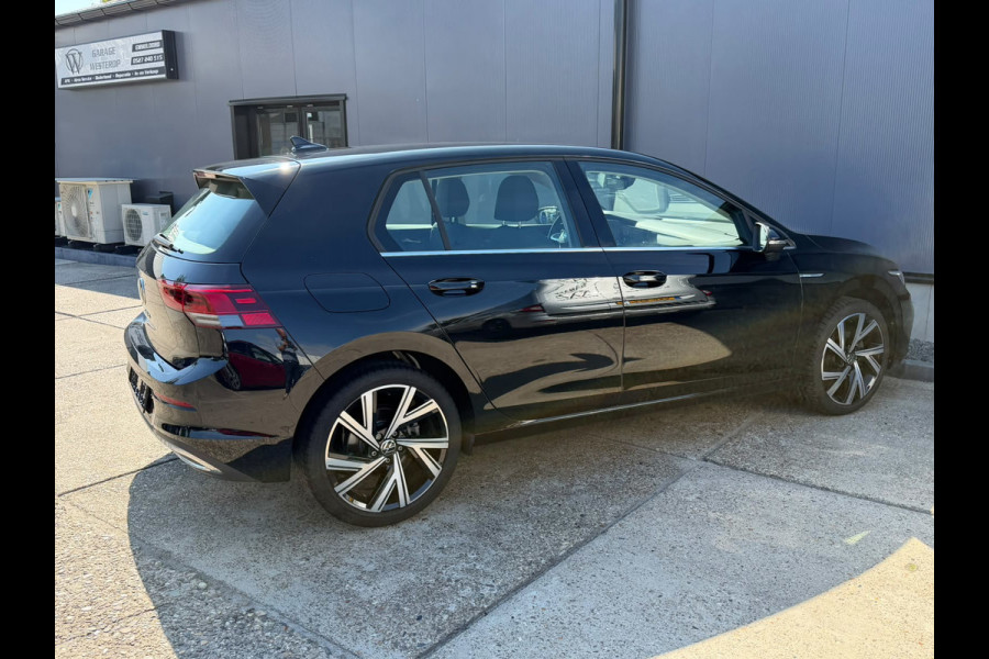 Volkswagen Golf 1.5 TSI STYLE 150PK Business Carplay /massage enz 1e eig