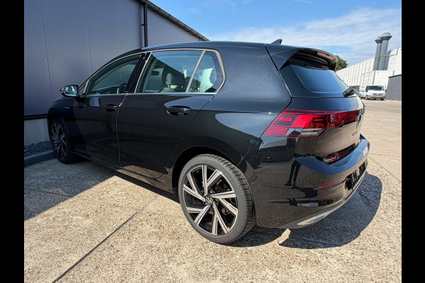 Volkswagen Golf 1.5 TSI STYLE 150PK Business Carplay /massage enz 1e eig