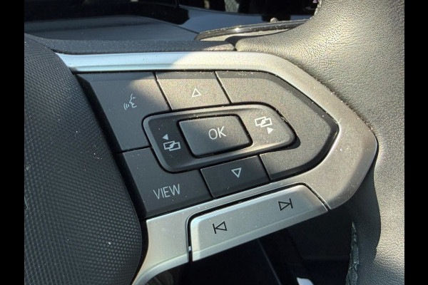Volkswagen Golf 1.5 TSI STYLE 150PK Business Carplay /massage enz 1e eig
