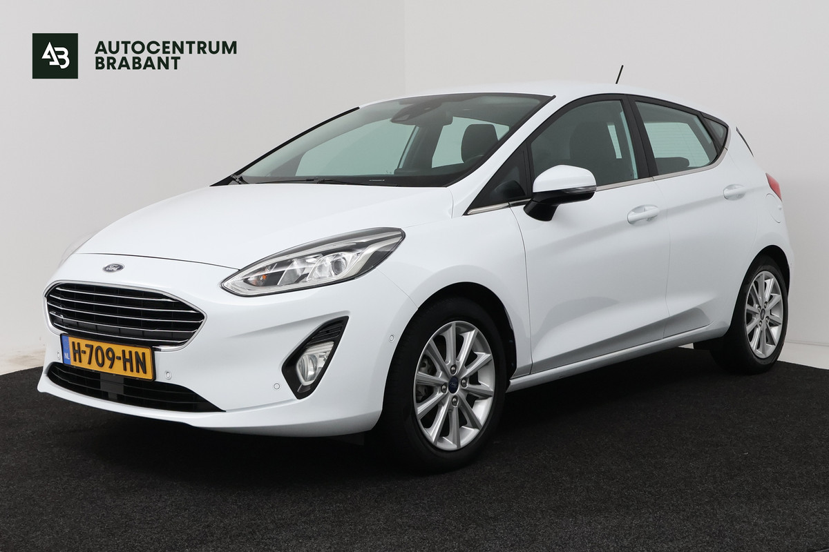 Ford Fiesta 1.0 EcoBoost Titanium (STOEL/STUUR VERWARMING, CAMERA, TREKHAAK, CRUISE ADAPTIEF)