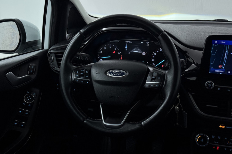 Ford Fiesta 1.0 EcoBoost Titanium (STOEL/STUUR VERWARMING, CAMERA, TREKHAAK, CRUISE ADAPTIEF)