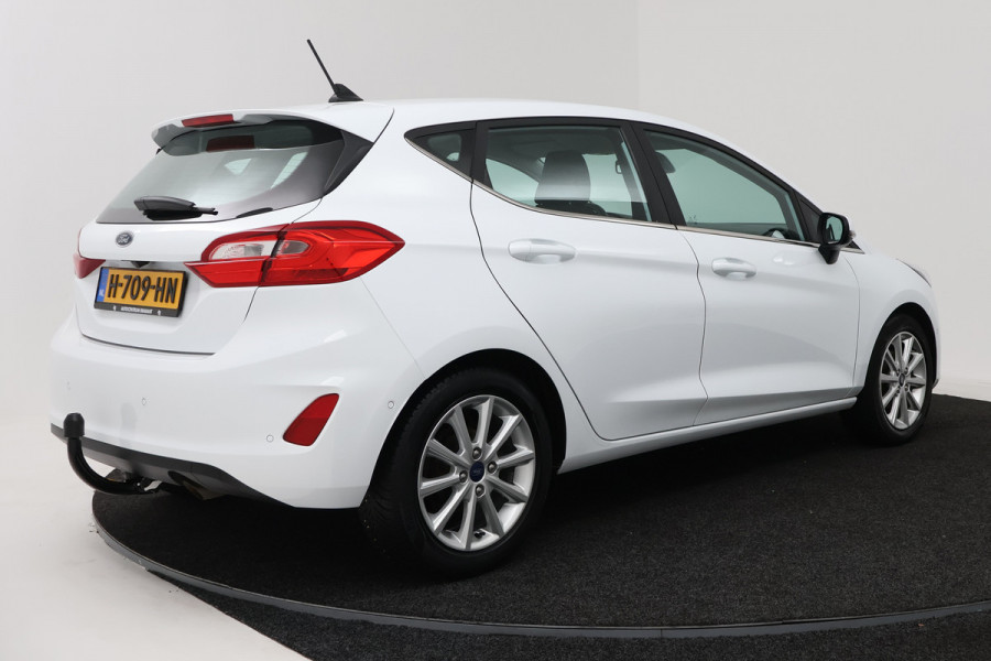 Ford Fiesta 1.0 EcoBoost Titanium (STOEL/STUUR VERWARMING, CAMERA, TREKHAAK, CRUISE ADAPTIEF)