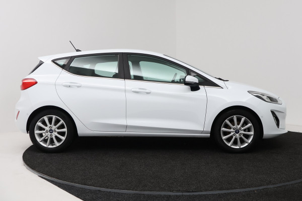 Ford Fiesta 1.0 EcoBoost Titanium (STOEL/STUUR VERWARMING, CAMERA, TREKHAAK, CRUISE ADAPTIEF)