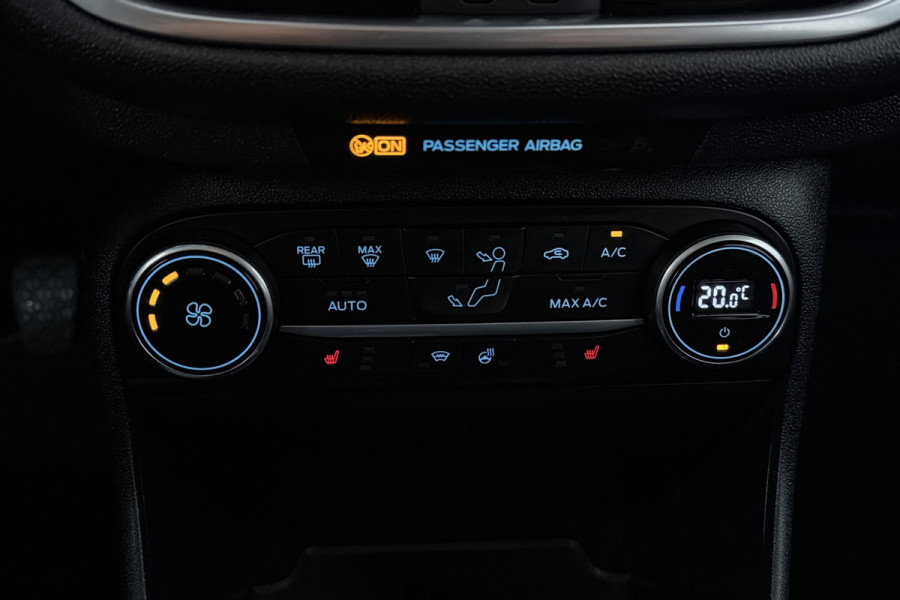 Ford Fiesta 1.0 EcoBoost Titanium (STOEL/STUUR VERWARMING, CAMERA, TREKHAAK, CRUISE ADAPTIEF)