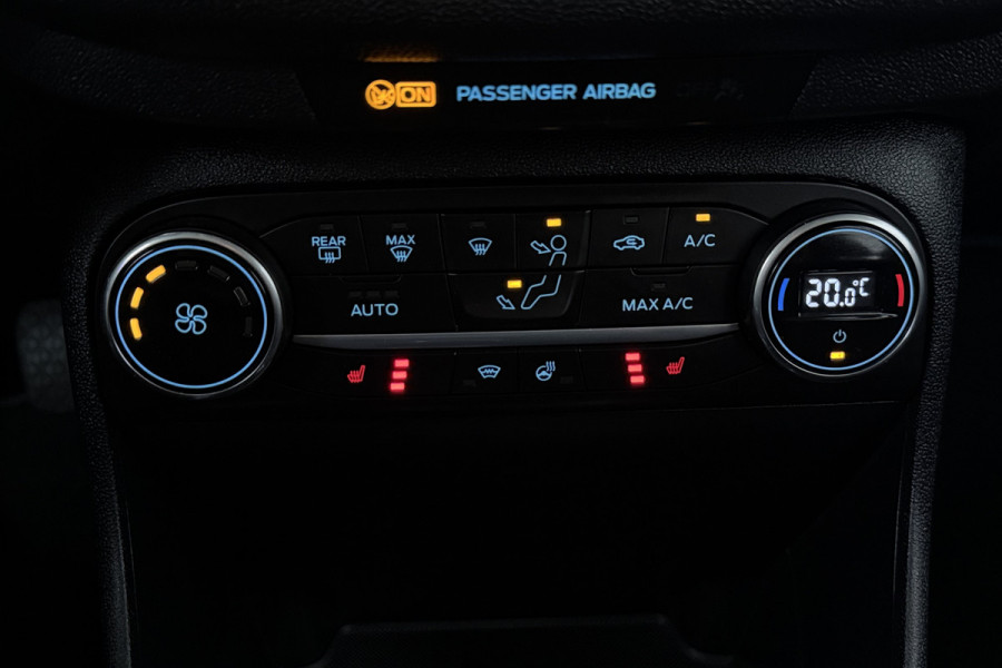 Ford Fiesta 1.0 EcoBoost Titanium (STOEL/STUUR VERWARMING, CAMERA, TREKHAAK, CRUISE ADAPTIEF)