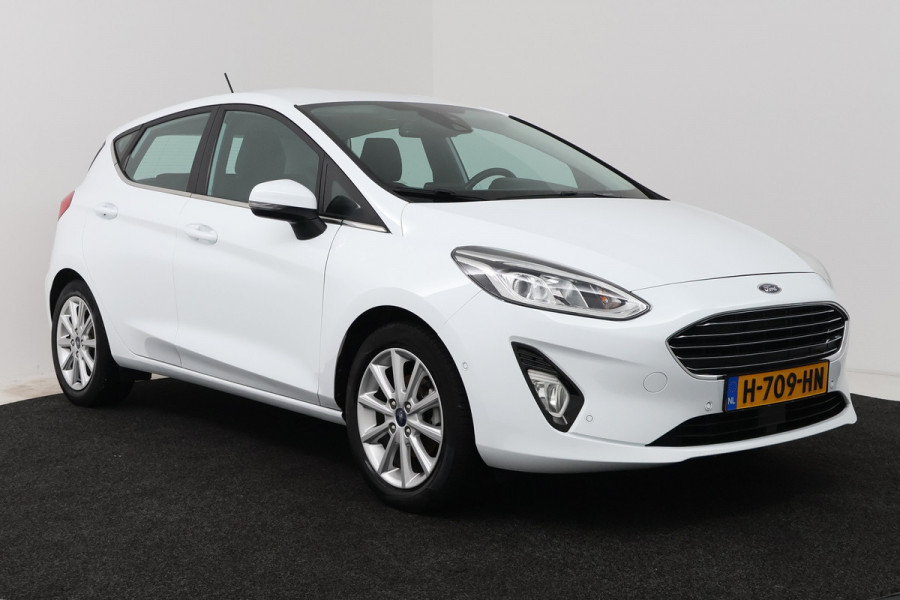 Ford Fiesta 1.0 EcoBoost Titanium (STOEL/STUUR VERWARMING, CAMERA, TREKHAAK, CRUISE ADAPTIEF)