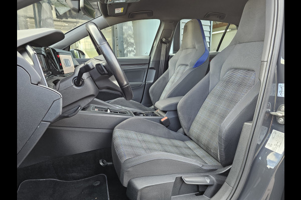 Volkswagen Golf 1.4 eHybrid GTE | LED | ACC | Sporstoelen | Virtual | Navi | App-connect | All-seasons |