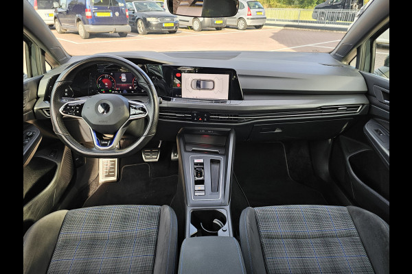 Volkswagen Golf 1.4 eHybrid GTE | LED | ACC | Sporstoelen | Virtual | Navi | App-connect | All-seasons |