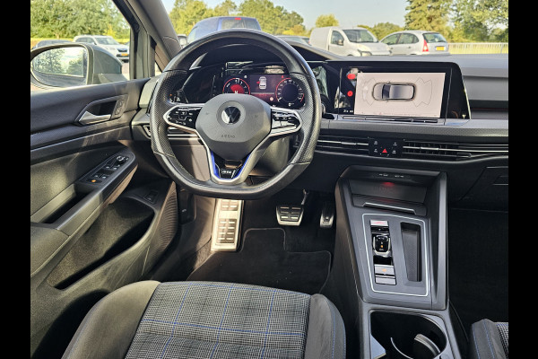 Volkswagen Golf 1.4 eHybrid GTE | LED | ACC | Sporstoelen | Virtual | Navi | App-connect | All-seasons |