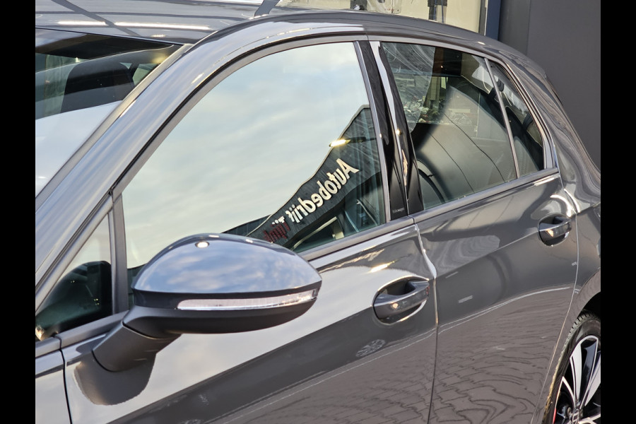 Volkswagen Golf 1.4 eHybrid GTE | LED | ACC | Sporstoelen | Virtual | Navi | App-connect | All-seasons |