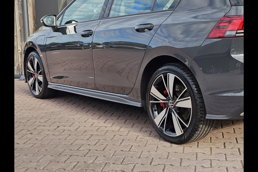 Volkswagen Golf 1.4 eHybrid GTE | LED | ACC | Sporstoelen | Virtual | Navi | App-connect | All-seasons |