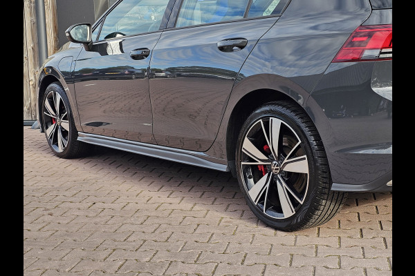 Volkswagen Golf 1.4 eHybrid GTE | LED | ACC | Sporstoelen | Virtual | Navi | App-connect | All-seasons |