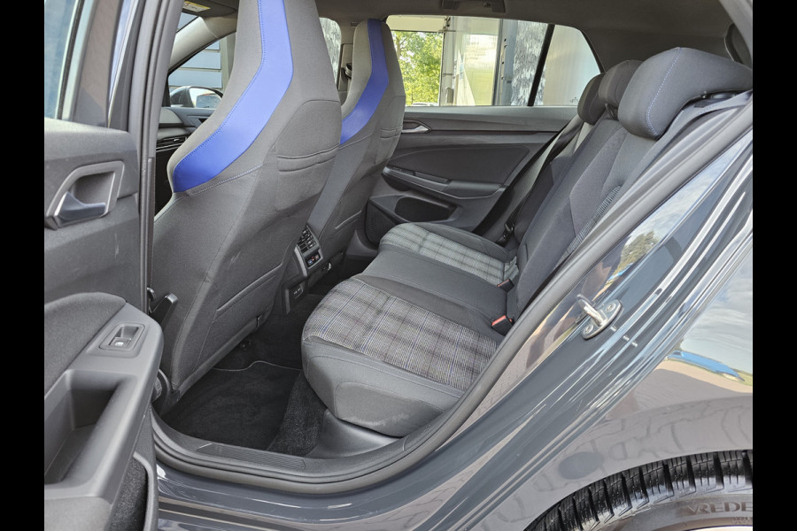 Volkswagen Golf 1.4 eHybrid GTE | LED | ACC | Sporstoelen | Virtual | Navi | App-connect | All-seasons |