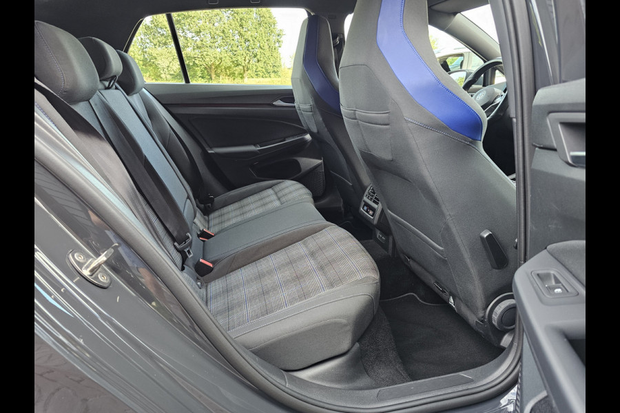 Volkswagen Golf 1.4 eHybrid GTE | LED | ACC | Sporstoelen | Virtual | Navi | App-connect | All-seasons |