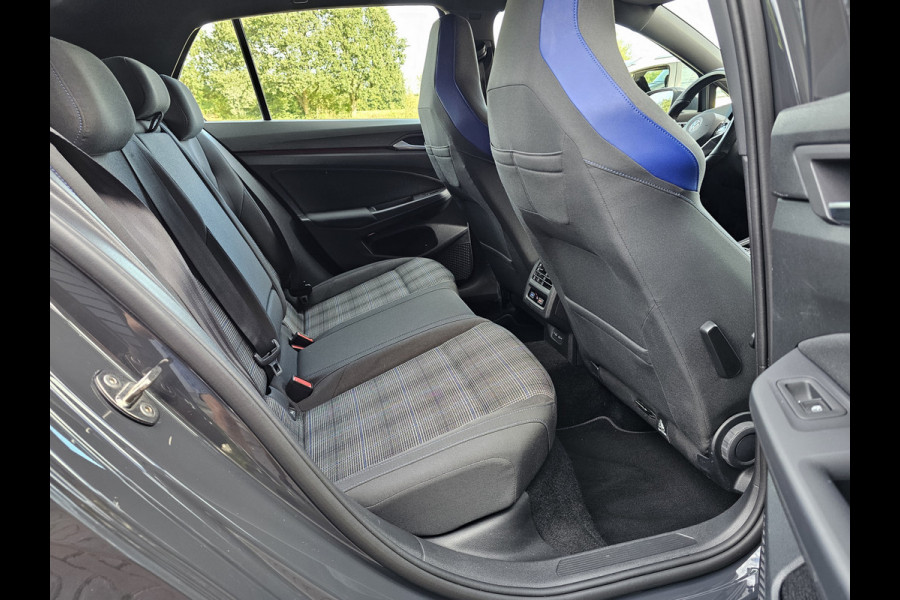 Volkswagen Golf 1.4 eHybrid GTE | LED | ACC | Sporstoelen | Virtual | Navi | App-connect | All-seasons |