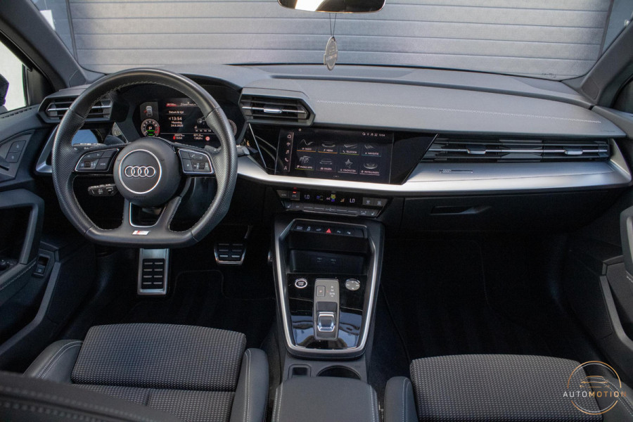 Audi A3 Sportback 45 TFSIe Sline Competition PANO MATRIX MAXTON KEYLESS