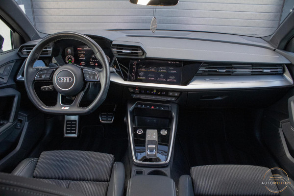 Audi A3 Sportback 45 TFSIe Sline Competition PANO MATRIX MAXTON KEYLESS