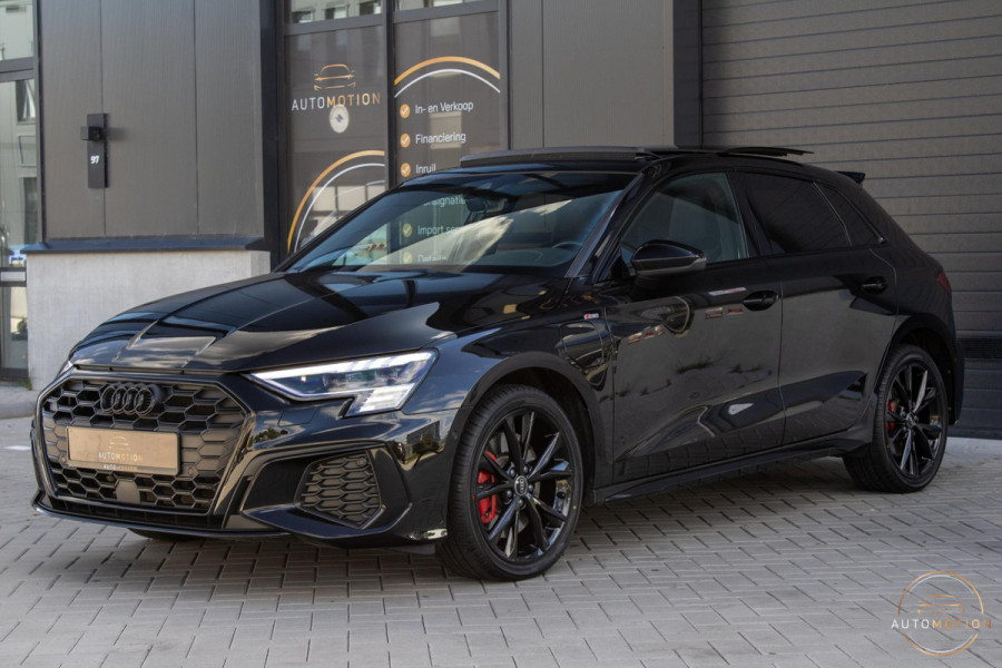 Audi A3 Sportback 45 TFSIe Sline Competition PANO MATRIX MAXTON KEYLESS
