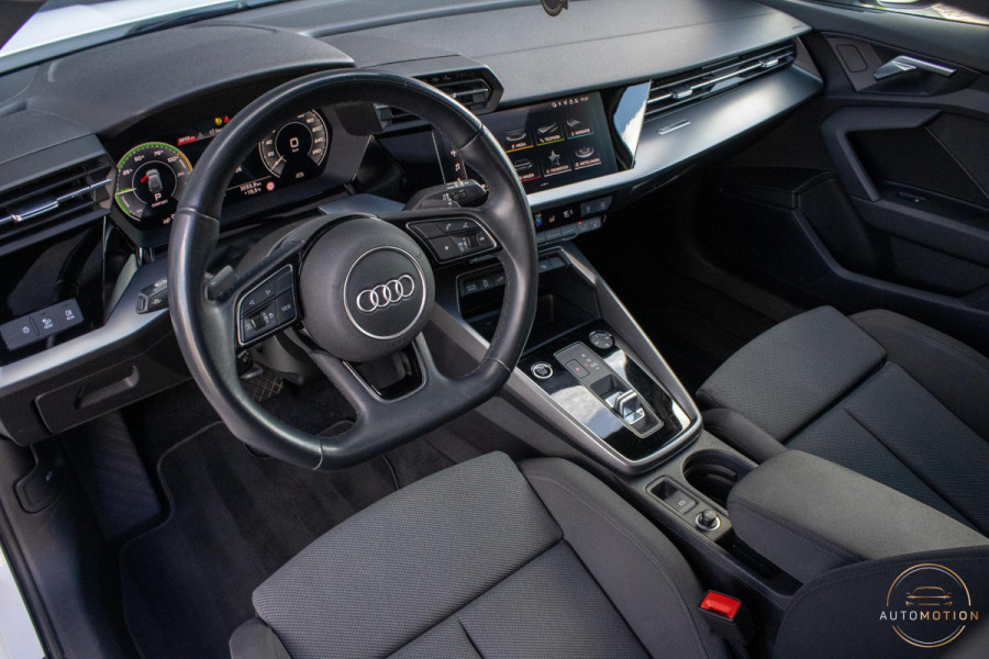 Audi A3 Sportback 40TFSIe Sline Pano Camera Maxton Keyless Stoelverwarming