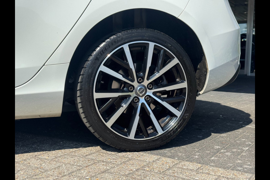 Volvo V40 1.5 T2 Nordic+ | Carplay/Android, Cruise, Stoelverw., Leder, Clima, Trekhaak | |