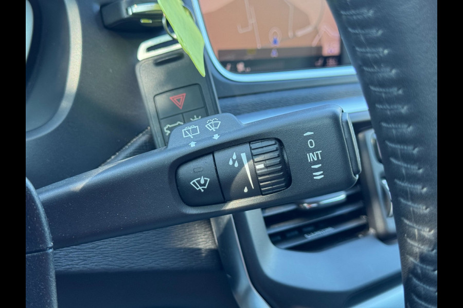 Volvo V40 1.5 T2 Nordic+ | Carplay/Android, Cruise, Stoelverw., Leder, Clima, Trekhaak | |