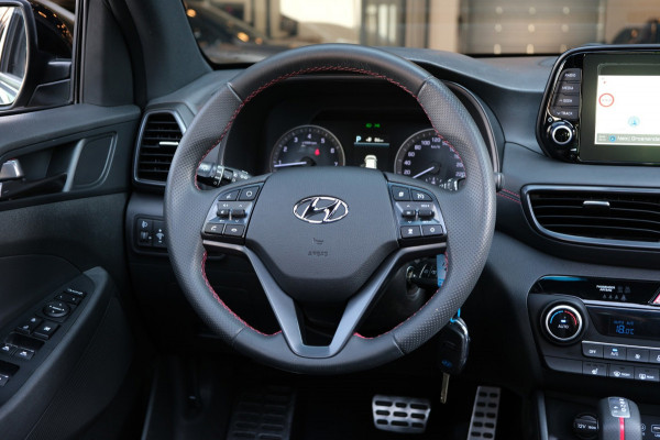 Hyundai Tucson 1.6 T-GDI N-Line |PANORAMADAK/Trekhaak| 122dkm Prachtige Auto Navi/Camera/19" LMV
