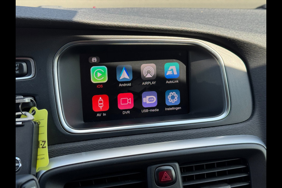 Volvo V40 1.5 T2 Nordic+ | Carplay/Android, Cruise, Stoelverw., Leder, Clima, Trekhaak | |