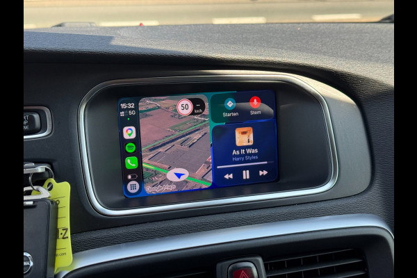 Volvo V40 1.5 T2 Nordic+ | Carplay/Android, Cruise, Stoelverw., Leder, Clima, Trekhaak | |