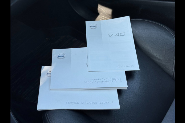 Volvo V40 1.5 T2 Nordic+ | Carplay/Android, Cruise, Stoelverw., Leder, Clima, Trekhaak | |