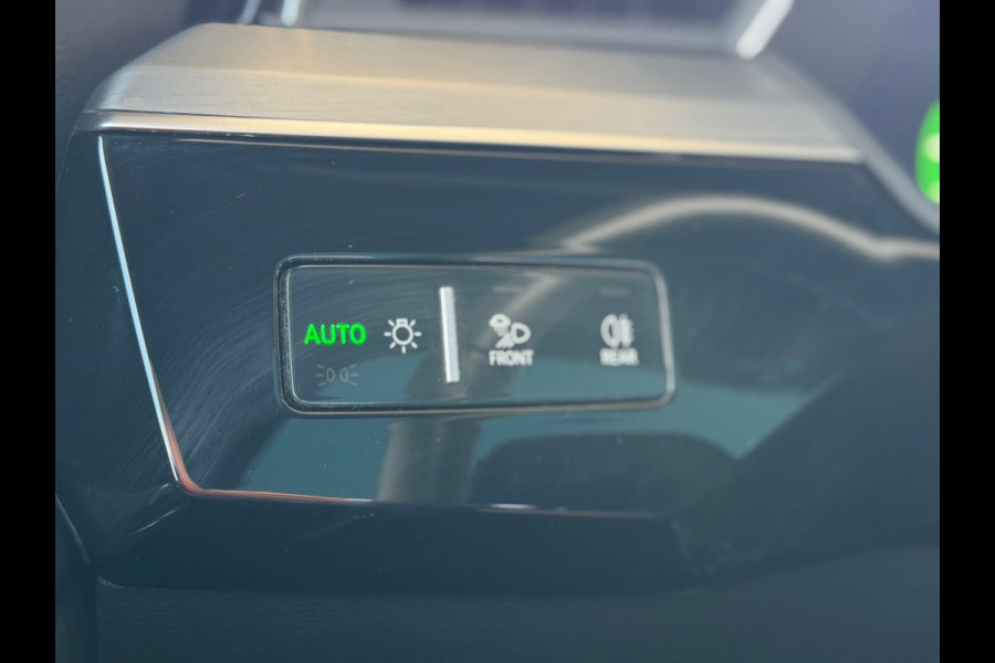 Audi e-tron Sportback 50 quattro S-Line edition (NL-auto, Panorama, StoelV, Carplay, Camera, PDC, Etc)