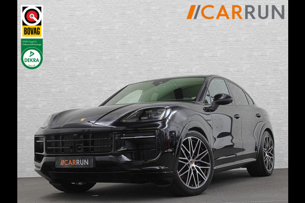 Porsche Cayenne Coupé 3.0 E-Hybrid | Passenger Display | 360 Camera | Sport-Design | ACC | Sport-Chrono | Soft-Close | BOSE | Panorama | Trekhaak 3500kg trekgewicht | 4-Zone Clima | Matrix-LED | Keyless-Entry | Sfeerverlichting | Luchtvering | 22 Inch | Leder Dashboard | Dodehoek | Memory | Carplay |