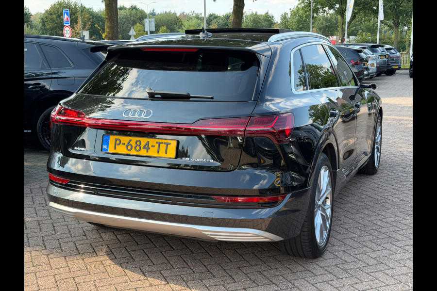 Audi e-tron 55 quattro S edition 95 kWh / SoH 94,6% / Panoramadak / 360Camera / Head-up / Luxe Leder / Luchtvering / 21'' / B&O / Softclose / Matrix LED / CarPlay / Dodehoek / DAB / ACC / Stoelmassage+Ventilatie