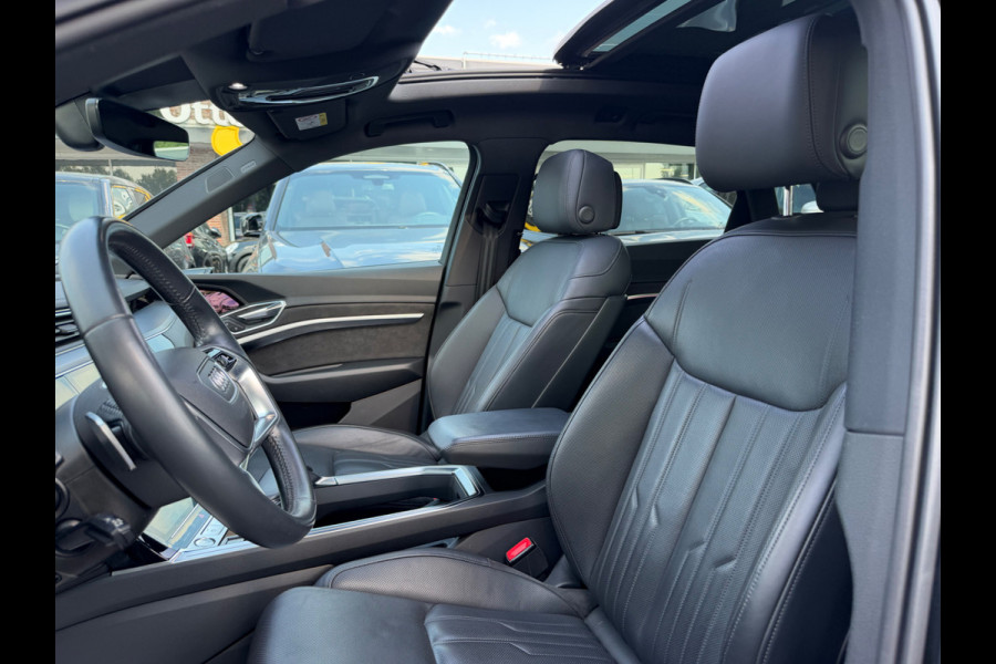 Audi e-tron 55 quattro S edition 95 kWh / SoH 94,6% / Panoramadak / 360Camera / Head-up / Luxe Leder / Luchtvering / 21'' / B&O / Softclose / Matrix LED / CarPlay / Dodehoek / DAB / ACC / Stoelmassage+Ventilatie