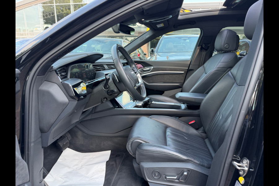 Audi e-tron 55 quattro S edition 95 kWh / SoH 94,6% / Panoramadak / 360Camera / Head-up / Luxe Leder / Luchtvering / 21'' / B&O / Softclose / Matrix LED / CarPlay / Dodehoek / DAB / ACC / Stoelmassage+Ventilatie