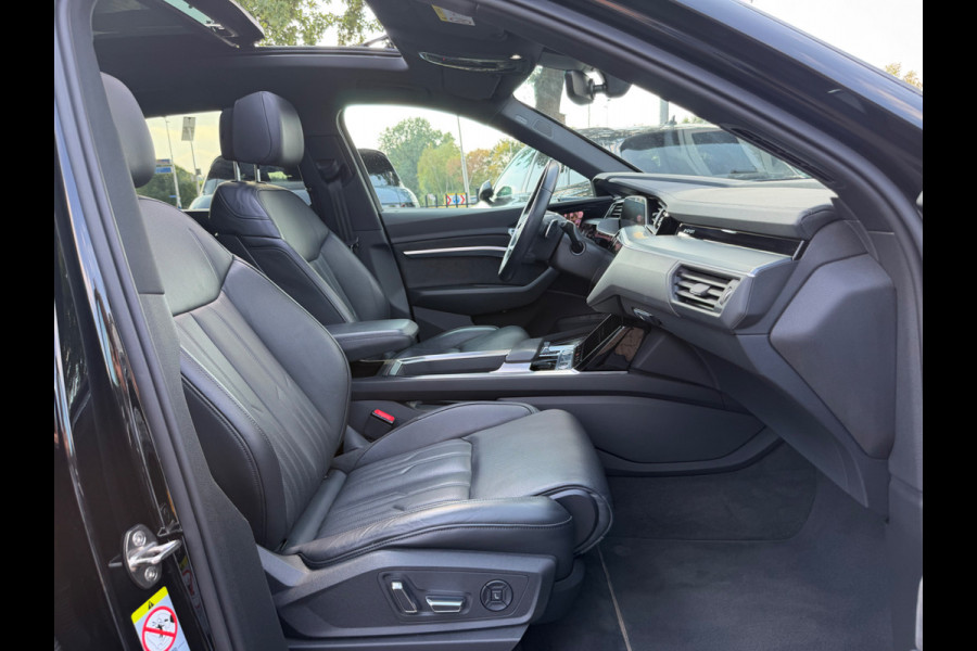 Audi e-tron 55 quattro S edition 95 kWh / SoH 94,6% / Panoramadak / 360Camera / Head-up / Luxe Leder / Luchtvering / 21'' / B&O / Softclose / Matrix LED / CarPlay / Dodehoek / DAB / ACC / Stoelmassage+Ventilatie