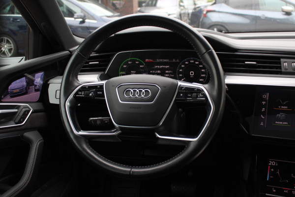 Audi e-tron 55 quattro S edition 95 kWh / SoH 94,6% / Panoramadak / 360Camera / Head-up / Luxe Leder / Luchtvering / 21'' / B&O / Softclose / Matrix LED / CarPlay / Dodehoek / DAB / ACC / Stoelmassage+Ventilatie