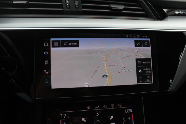 Audi e-tron 55 quattro S edition 95 kWh / SoH 94,6% / Panoramadak / 360Camera / Head-up / Luxe Leder / Luchtvering / 21'' / B&O / Softclose / Matrix LED / CarPlay / Dodehoek / DAB / ACC / Stoelmassage+Ventilatie