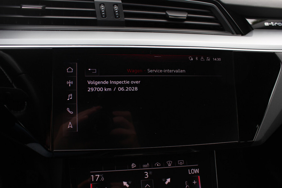 Audi e-tron 55 quattro S edition 95 kWh / SoH 94,6% / Panoramadak / 360Camera / Head-up / Luxe Leder / Luchtvering / 21'' / B&O / Softclose / Matrix LED / CarPlay / Dodehoek / DAB / ACC / Stoelmassage+Ventilatie