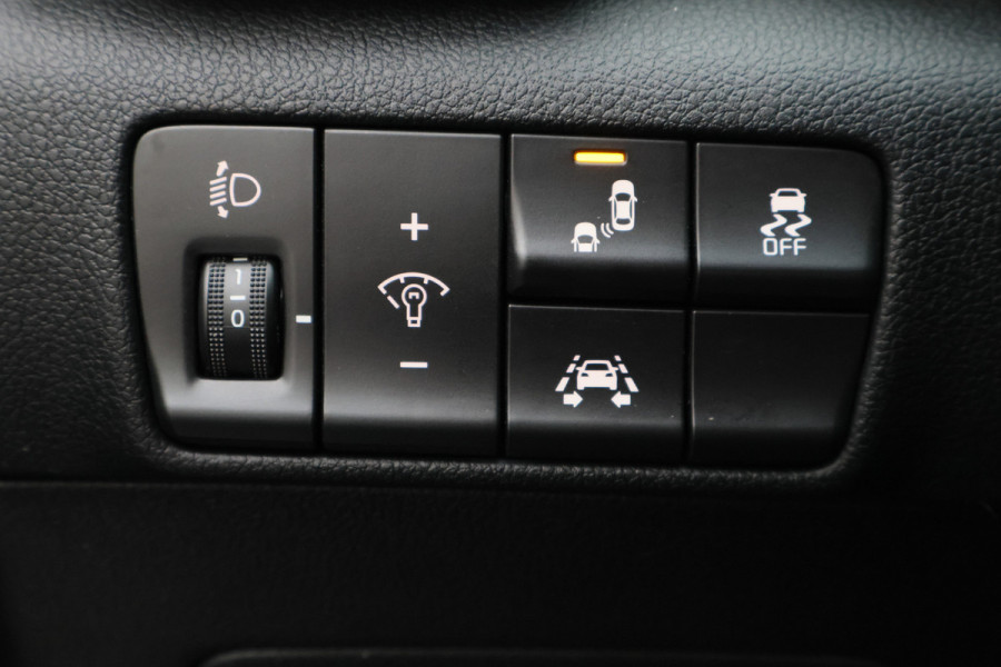 Kia Sportage 1.6 GDI Design Edition Leer, Camera, Cruise, Apple Carplay, JBL, Stoelverwarming, Trekhaak, 17''