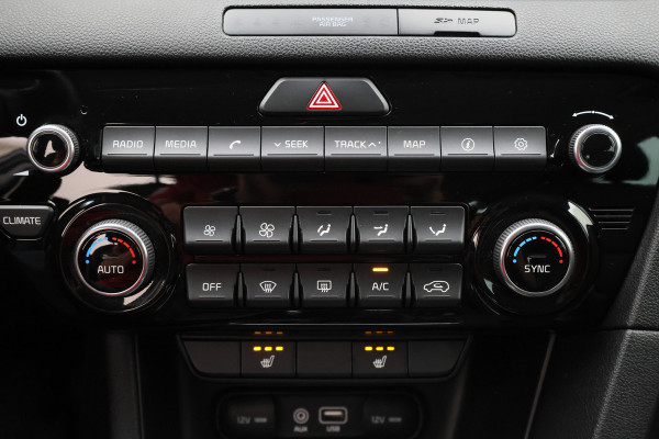 Kia Sportage 1.6 GDI Design Edition Leer, Camera, Cruise, Apple Carplay, JBL, Stoelverwarming, Trekhaak, 17''
