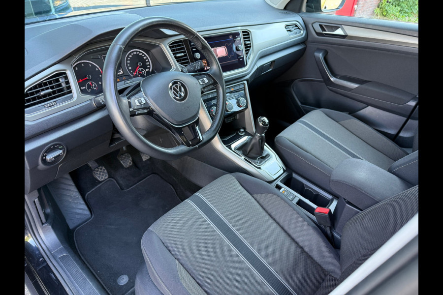 Volkswagen T-Roc 1.0 TSI Style Business - Navi - Airco - Parkeerhulp - Org.NL
