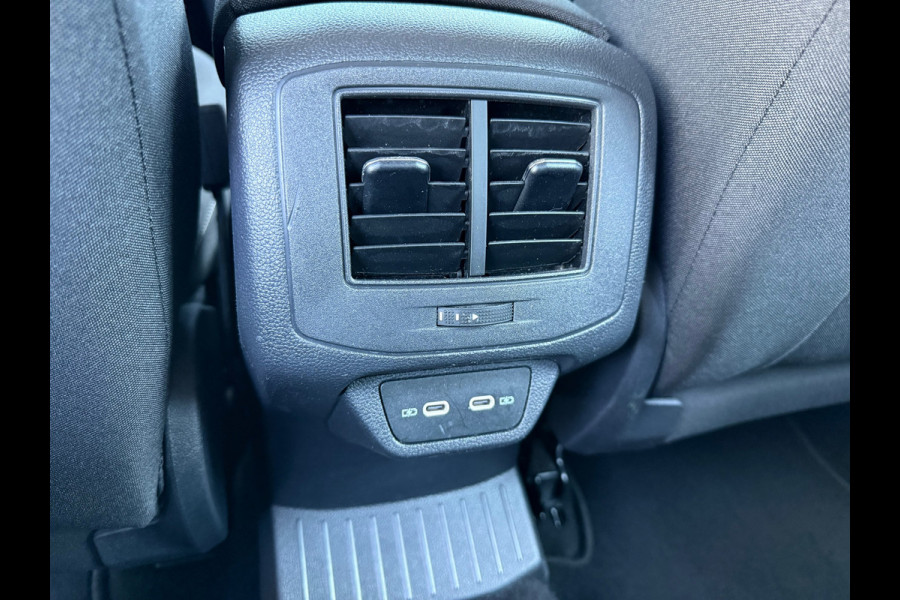Volkswagen T-Roc 1.0 TSI Style Business - Navi - Airco - Parkeerhulp - Org.NL