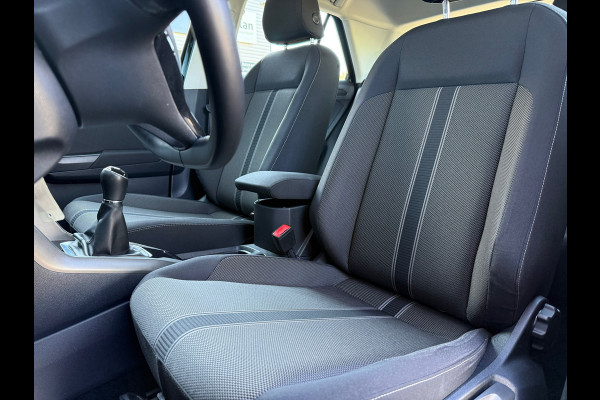 Volkswagen T-Roc 1.0 TSI Style Business - Navi - Airco - Parkeerhulp - Org.NL