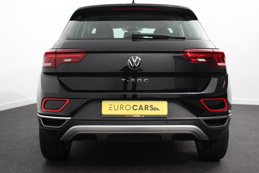 Volkswagen T-Roc 1.5 TSI DSG Style Navigatie Wireless App connect Adaptive Cruise Control Park Assist Camera Parkeersensoren IQ Drive pakket Stoel- en stuurwielverwarming Virtual cockpit Elektrische achterklep Full LED koplampen