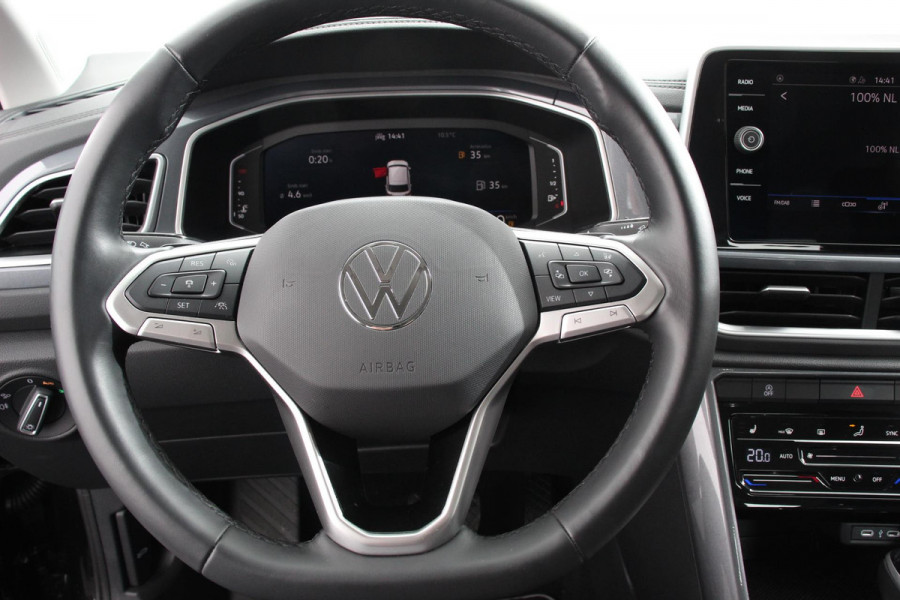 Volkswagen T-Roc 1.5 TSI DSG Style Navigatie Wireless App connect Adaptive Cruise Control Park Assist Camera Parkeersensoren IQ Drive pakket Stoel- en stuurwielverwarming Virtual cockpit Elektrische achterklep Full LED koplampen