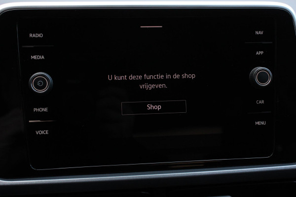 Volkswagen T-Roc 1.5 TSI DSG Style Navigatie Wireless App connect Adaptive Cruise Control Park Assist Camera Parkeersensoren IQ Drive pakket Stoel- en stuurwielverwarming Virtual cockpit Elektrische achterklep Full LED koplampen